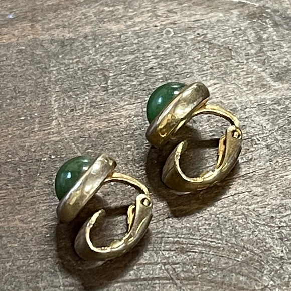 Avon Vintage Green Round Stone Clip On Earrings - Picture 5 of 9